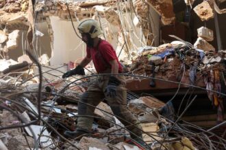 هدوء حذر في لبنان وإسرائيل مع بدء وقف إطلاق النار