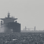 رويترز: 20 سفينة تتجه نحو مخرج مضيق هرمز