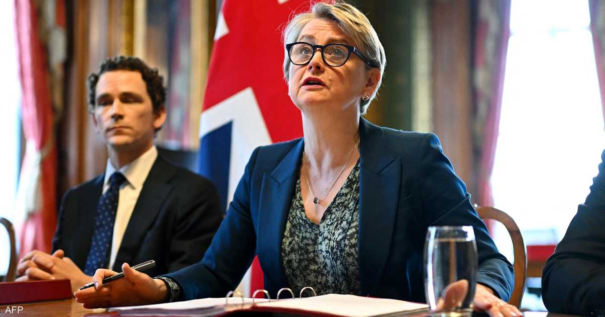 بريطانيا تدعو إلى استئناف كامل لحركة الملاحة عبر مضيق هرمز