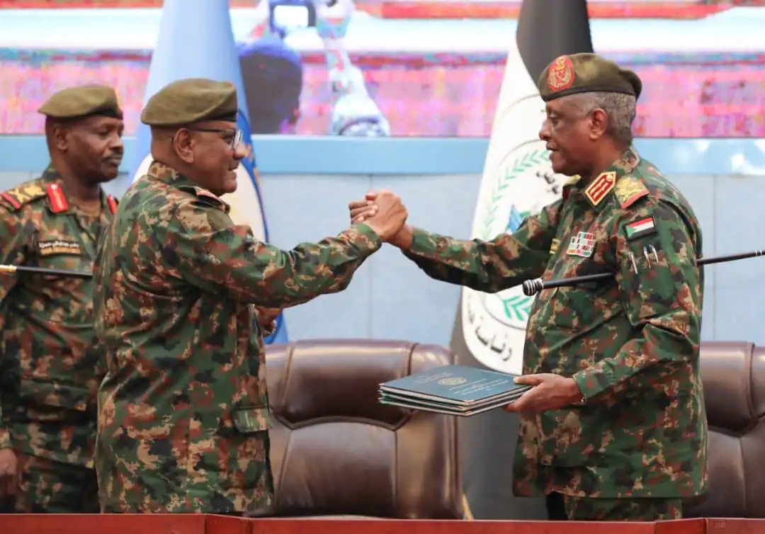 أول قرار صارم يصدره ياسر العطا بعد تسلمه رئاسة الأركان