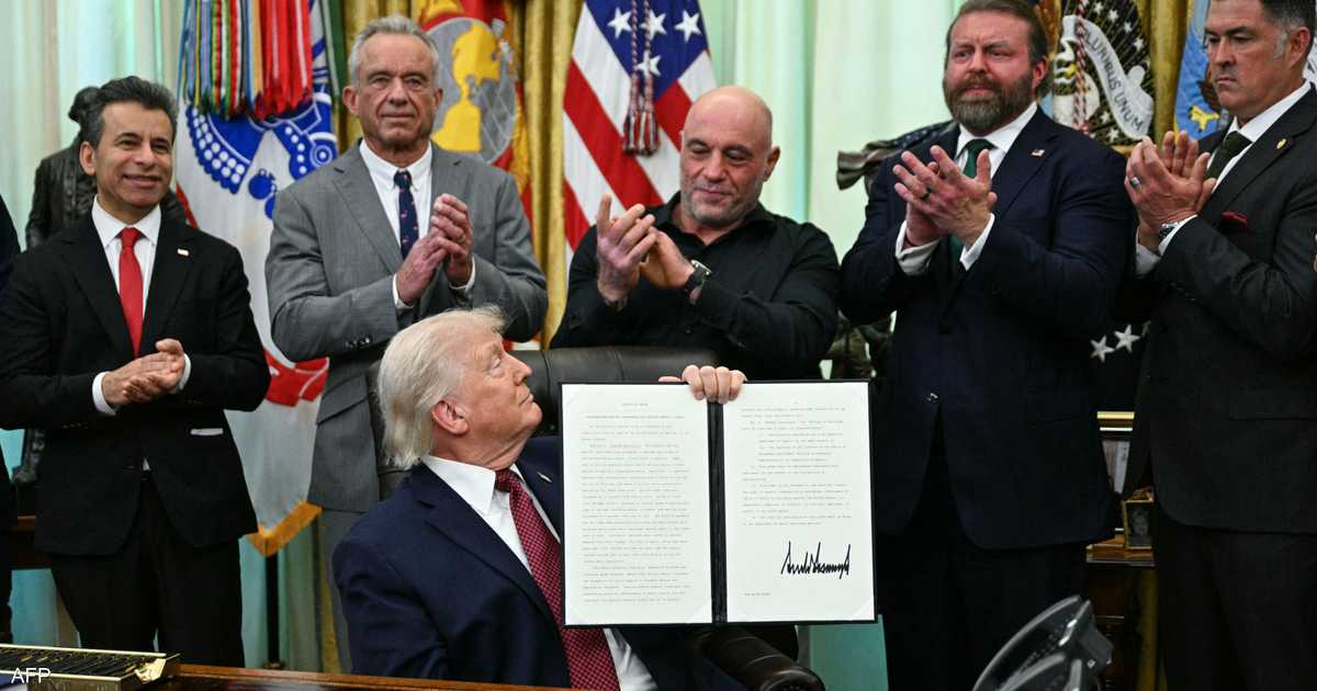 من بينها إيبوجايين.. ترامب يسرّع مراجعة أدوية نفسية