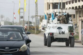 مقتل جندي فرنسي وإصابة 3.. وماكرون يحمل حزب الله المسؤولية