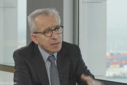 خاصوزير الاقتصاد اللبناني: خيارنا الوحيد هو "الدولة"