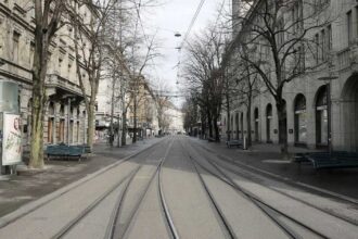 بسبب الحرب.. ضربة للسياحة في سويسرا وبريطانيا