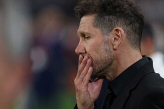 سيميوني بحزن: برشلونة أحد أسباب خسارة نهائي الكأس