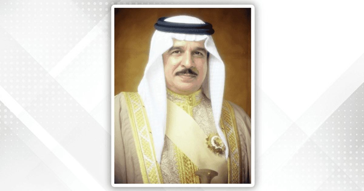 ملك البحرين يستقبل عددا من كبار المسؤولين
