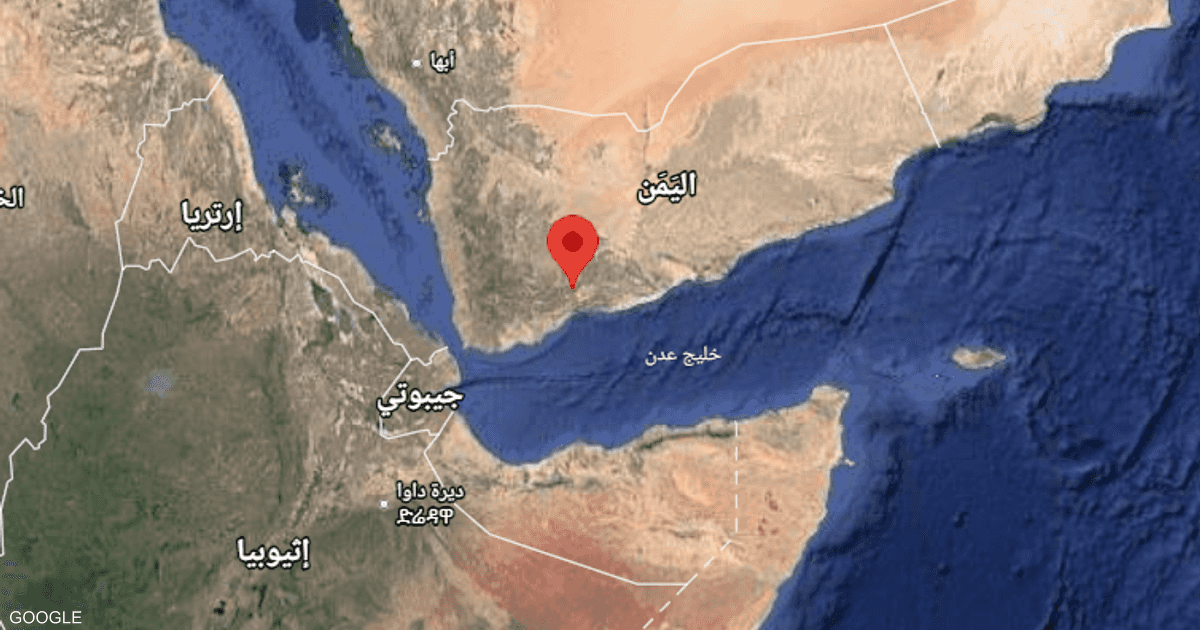غارة تستهدف منصة صواريخ للحوثيين بعد تهديد بإغلاق باب المندب