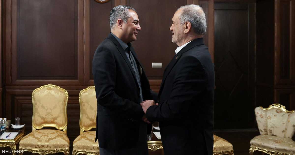 نقلت مصادر دبلوماسية عن مسؤولين في إسلام آباد، أن محسن نقوي سافر إلى طهران للقاء مسؤولين في إيران.