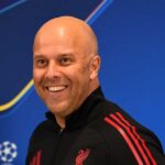 ليفربول يؤكد إقالة مدربه أشرف رينيه سلوت بنهاية الموسم