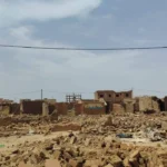 لجنة أمن شرق النيل تزيل 723 منزلاً عشوائياً وتضبط أسلحة ومنهوبات في حملة أمنية واسعة.