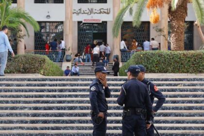 وزير سابق يحكم عليه 13 عاماً وغرامة 30 مليوناً بتهمة مخالفات عقود بلدية