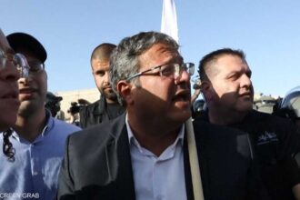فرنسا تطالب بفرض عقوبات على وزير إسرائيلي متطرف بسبب معاملة ناشطين في أسطول الصمود