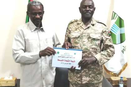 والي الخرطوم يعتمد نتيجة الشهادة المتوسطة 2025م.