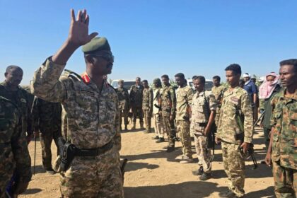 استهداف أسرة قائد درع السودان كيكل بالдроны مؤشر خطير لاختراقات أمنية و استخبارية كبيرة.