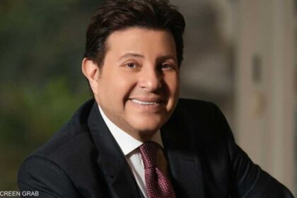هاني شاكر ينقل إلى مستشفى في باريس لاستكمال علاجه بعد مضاعفات صحية خطيرة
