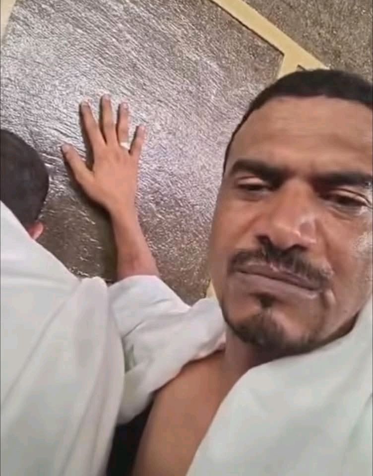 العقيد السافنا يؤدي مناسك الحج بعد انشقاقه من الدعم السريع.