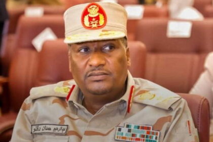 دقلو يغادر تشاد فجأة عقب مطالبة الجيش بعتاقله واتهامه بمحاولة تهريب أسلحة إلى دارفور