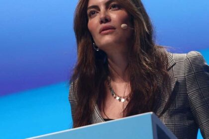كانينغهام تدعو إلى وقف الهجرة القانونية وتقول إن الإسلاميين سمح لهم بالازدهار بسبب الصواب السياسي