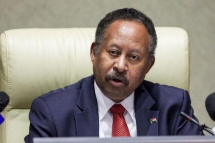 علي حمدوك يواجه تقريرات حول عمله في شركة تتهم بتجنيد مرتزقة في السودان