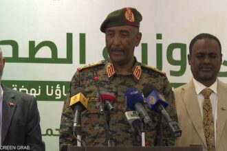 برهان: تورط أطباء في نقل معلومات عن تحركات قوات الدعم السريع للجيش السوداني