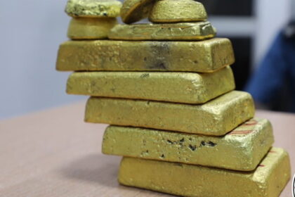 تراجع سعر الذهب في السودان بسبب شح السيولة وتقلبات عالمية