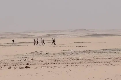 مخاوف أمنية في وادي حلفا من مرحلين مرتدين ملابس سجون مصرية.