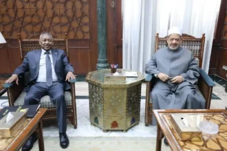الأزهر يكشف عن عدد الطلاب السودانيين وبرامج المنح الدراسية المتاحة.