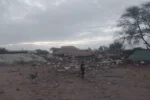 طائرة مسيرة تضرب حي العرب في الضعين وتودي بحياة 15 مدنياً.