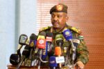 الجيش السوداني يهدد إثيوبيا بالرد بعد كشف أدلة على تورطها في هجمات مسيّرات.