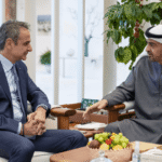 الشيخ محمد بن زايد ورئيس الوزراء اليوناني بحثا تعزيز التعاون في مختلف المجالات الإستراتيجية.