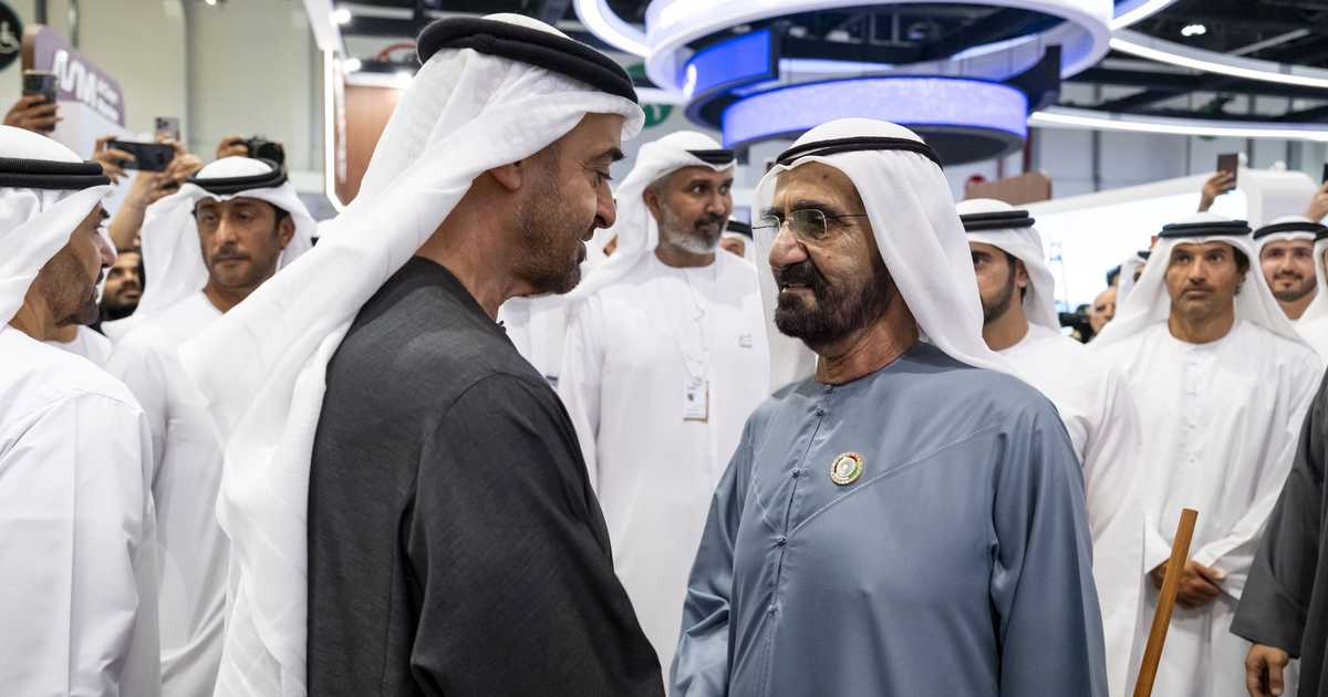 رئيس دولة الإمارات يطلع على أحدث التقنيات المقدمة لدعم الإنتاج المحلي وتنويع الاقتصاد الوطني