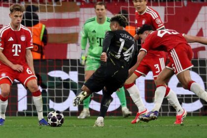 باريس يضمن التأهل بتعادل مثير مع بايرن ميونخ 1-1