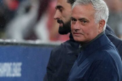 مورينيو يشترط عقداً لثلاثة أعوام وصلاحيات واسعة لقيادة ريال مدريد الفنية والفنية والإدارية.