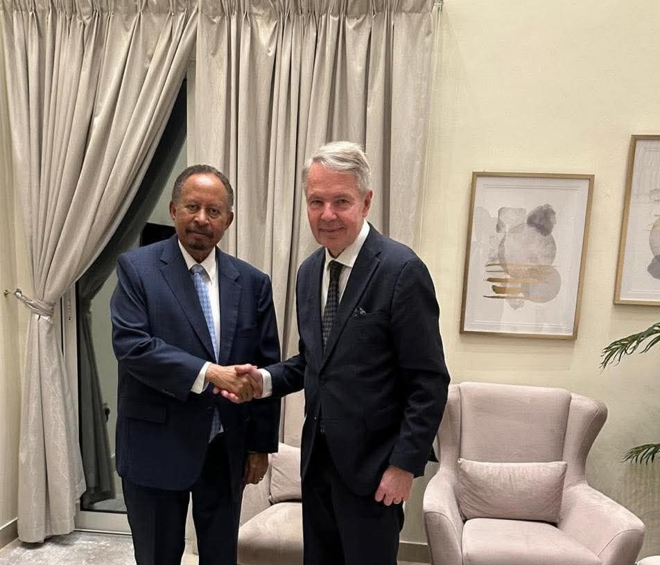 حمدوك يلتقي المبعوث الأممي لبحث حل الصراع في السودان ووقف إطلاق النار