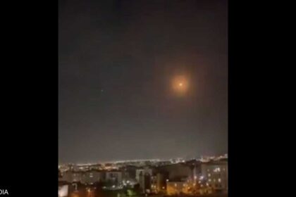انفجارات على ساحل إيران المطل على الخليج العربي وتفعيل دفاعات طهران