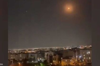 الضربات الأميركية والإيرانية تتصاعد في مضيق هرمز وطهران