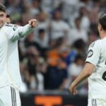 مشادة كلامية تطورت إلى شجار بين لاعبي ريال مدريد فالفيردي وتشواميني