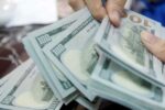 التحقيق يكشف صفقات ربحية قبل انخفاض أسعار النفط