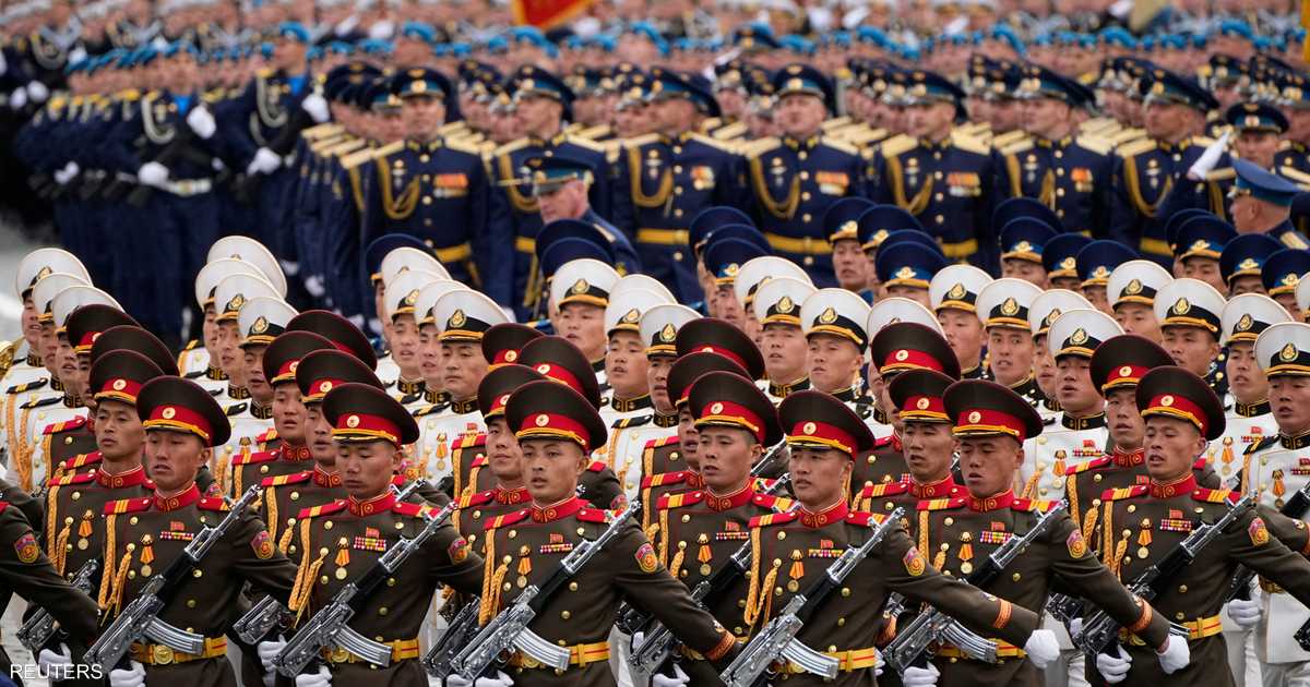 بوتين يشكر قائد عسكري كوري شمالي على مشاركة قوات بلاده في العرض العسكري الروسي