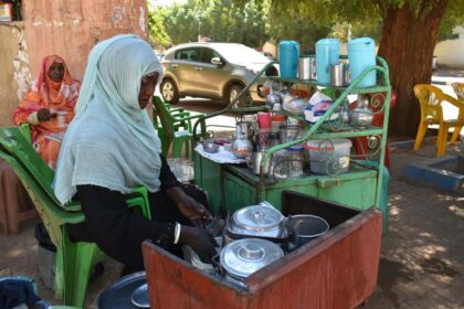 الخرطوم تضغط على الكافيهات والشيشة واندية المشاهدة وتسرع توصيل الكهرباء للأسواق.