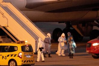 إجلاء أشخاص من 19 دولة من سفينة مشتبه بإصابتها بفيروس هانتا في الكناري