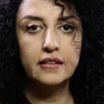 نرجس محمدي تنتقل إلى طهران لتلقي رعاية طبية متخصصة بعد تعليق تنفيذ عقوبتها لفترة مؤقتة