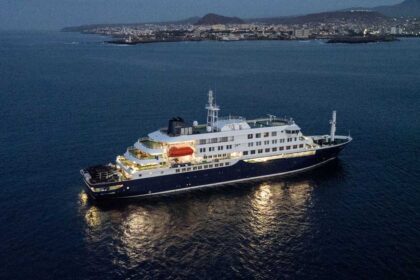 أميركي يظهر عليه أعراض فيروس هانتا بعد إجلاء 94 شخصا من سفينة تفشى فيها المرض