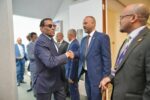 رئيس الوزراء السوداني يصل لندن لمناقشة مبادرة السلام مع جامعتي أكسفورد وكامبريدج