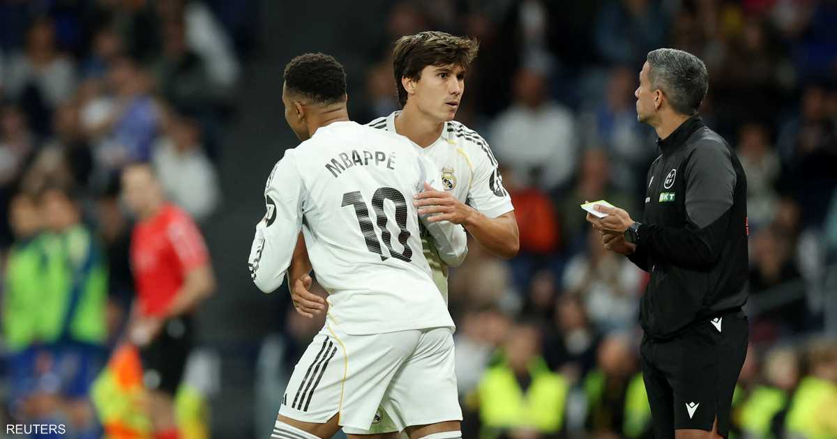 مبابي يثير صيحات استهجان من جماهير ريال مدريد في خسارة الليغا أمام برشلونة