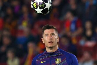 ليفاندوفسكي يغادر برشلونة بعد 4 مواسم قيادية وفوزه بثلاثة ألقاب للدوري