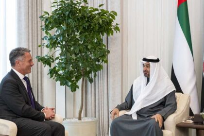بحث تعزيز التعاون الدفاعي والاستراتيجي بين الإمارات وأستراليا في ظل التطورات الإقليمية.