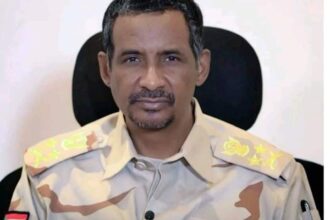 حميدتي يجتمع في نيالا مع القيادات الأهلية والعسكرية والسياسية دون أي اهتمام بقضية يوسف عزت المحتجز بلا تهمة.