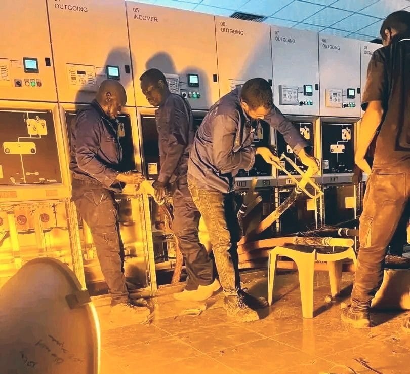 الأضرار بالبنية التحتية الكهربائية السودانية تتجاوز 3 مليارات دولار مع تزايد اعتماد الطاقة الشمسية.