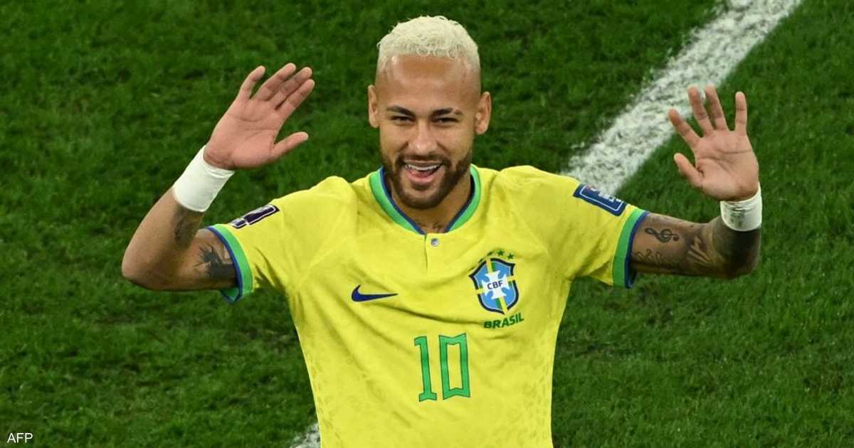 نيمار يعود لصفوف البرازيل للمرة الأولى منذ أكتوبر 2023 للمشاركة في كأس العالم للمرة الرابعة في مسيرته الدولية.